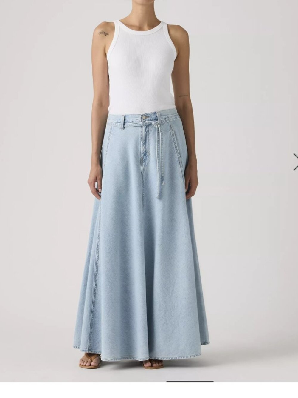 NEW Levis Xl Lightweight Skirt size 31
